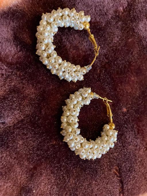 Buy & Sell Carlton Gedling - Photos for White pearled hoops