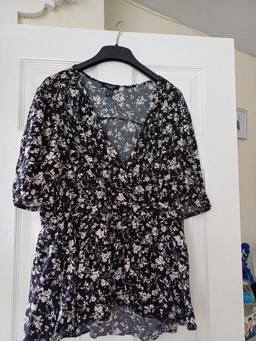 Buy & Sell Wickersley Rotherham - Photos for newlook curves top