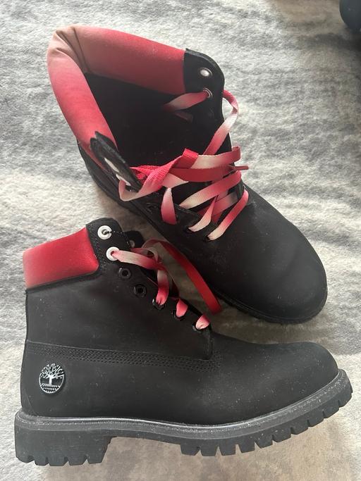 Buy & Sell Childs Hill North West London - Photos for Timberland boots. Navy and black boots