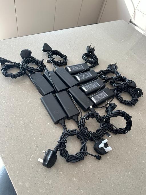 Buy & Sell Wembley Brent - Photos for Genuine Dell 65w USB Type c full chargers