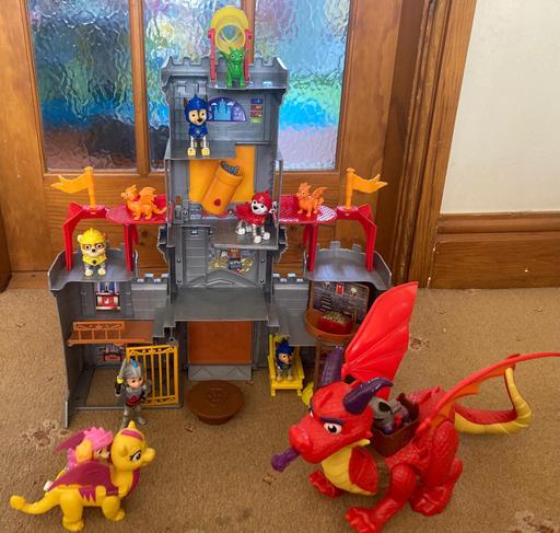 Buy & Sell Kingswinford Dudley - Photos for Paw Patrol castle playset 10 characters plus