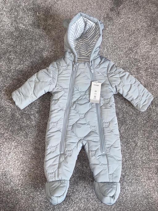 Buy & Sell Dudley Port Sandwell - Photos for Snow suit