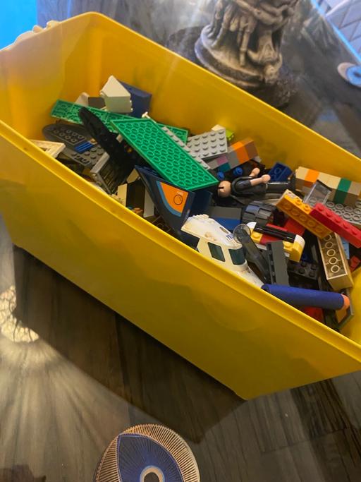 Buy & Sell Wavertree Liverpool - Photos for Mixed box of Lego and Lego container