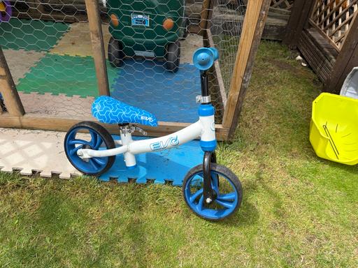 Buy & Sell Abbey Wood South East London - Photos for White and blue balance bike