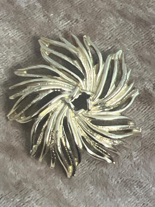 Buy & Sell Anerley South East London - Photos for Lovely vintage brooch