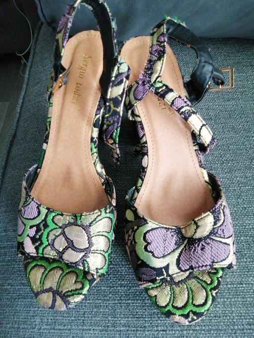 Buy & Sell Wednesfield Wolverhampton - Photos for ladies size *6*