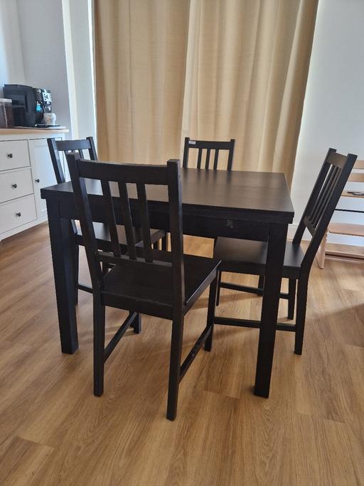 Buy & Sell Upper Heyford Cherwell - Photos for Extendable Dining Table with 4 Chairs