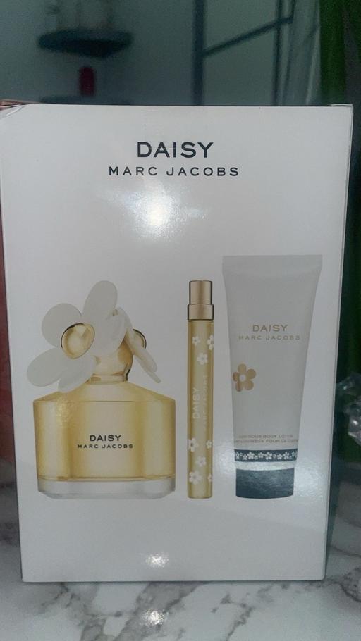 Buy & Sell Mosley Common Salford - Photos for marc Jacob 100ml gift set