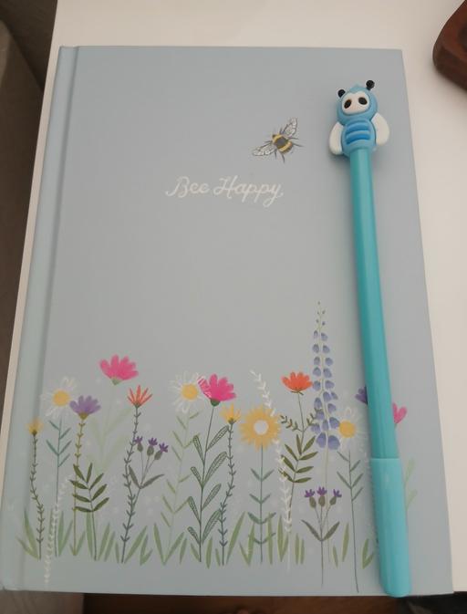 Classes Radcliffe Bury - Photos for Bee Notebook/Pen New