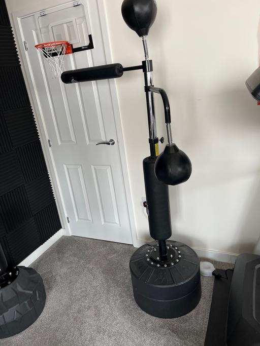 Buy & Sell Balby Doncaster - Photos for Adjust homcom 3 in 1 punch bag