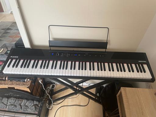 Buy & Sell Catford South East London - Photos for Piano Keyboard