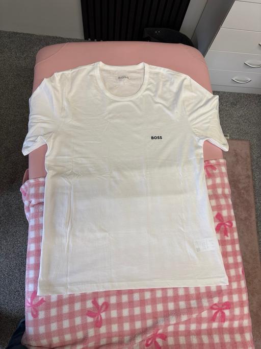 Buy & Sell Hailsham Wealden - Photos for Boss White T-Shirt