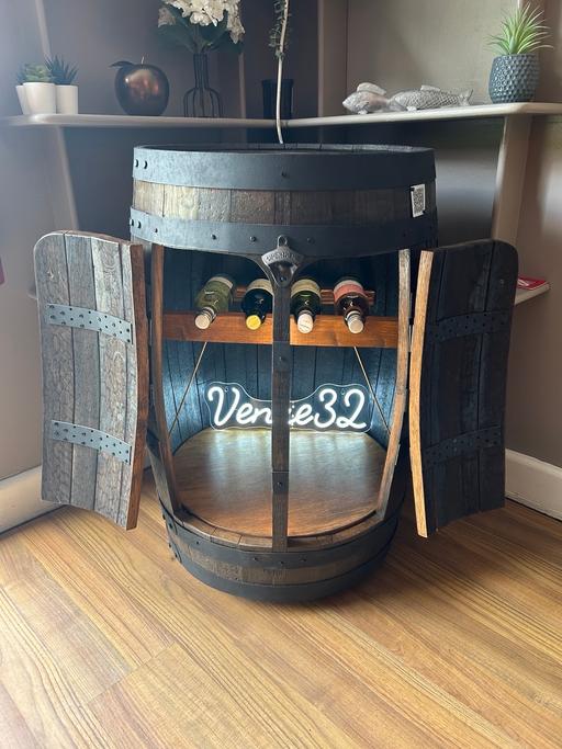 Buy & Sell Packington North West Leicestershire - Photos for Wine/Whiskey barrel drinks cabinet