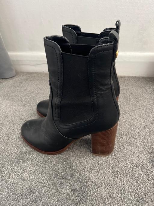 Buy & Sell Woburn Road Industrial Estate Bedford - Photos for Ted Baker boots.