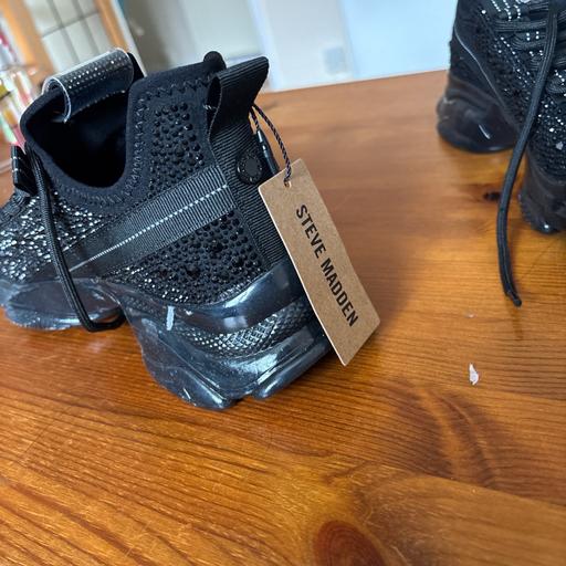 Buy & Sell Newbridge Wolverhampton - Photos for brand new steve madden trainers