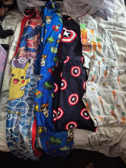 Buy & Sell Dagenham Barking and Dagenham - Photos for Boys Pjs/Onesie Bundle