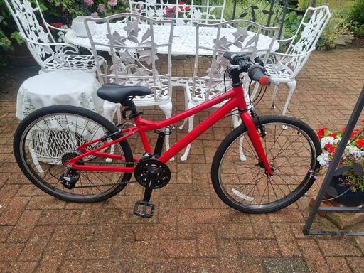 Buy & Sell Purley Croydon - Photos for Carera Bike (red) for sale