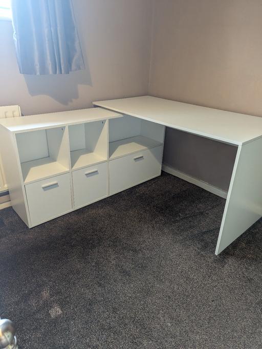 Buy & Sell Wollescote Dudley - Photos for white wooden corner desk 