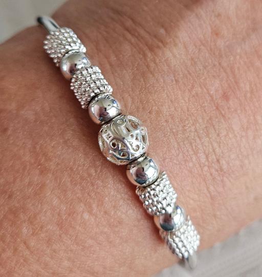 Buy & Sell Wrose Bradford - Photos for New in pack..silvery beaded bangles..6 availa
