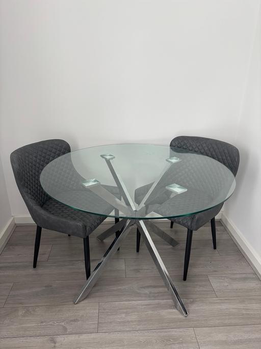 Buy & Sell Highfield Wrexham - Wales - Photos for Dining Table & 2 Chairs