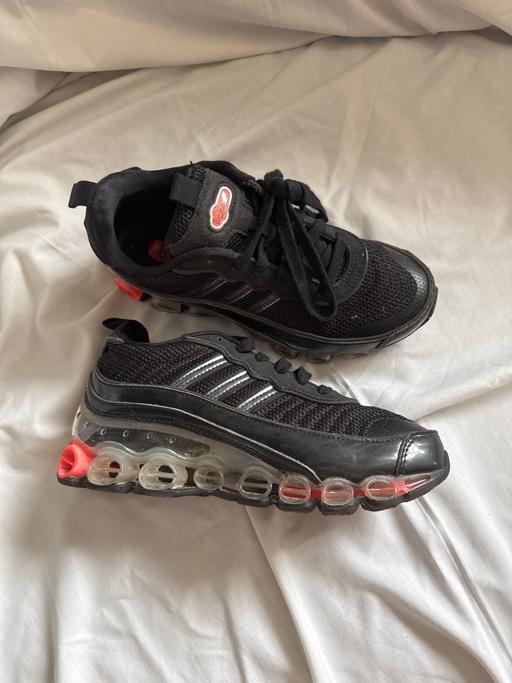 Buy & Sell Bradley Wolverhampton - Photos for Boys Adidas Bounce Trainers size 4