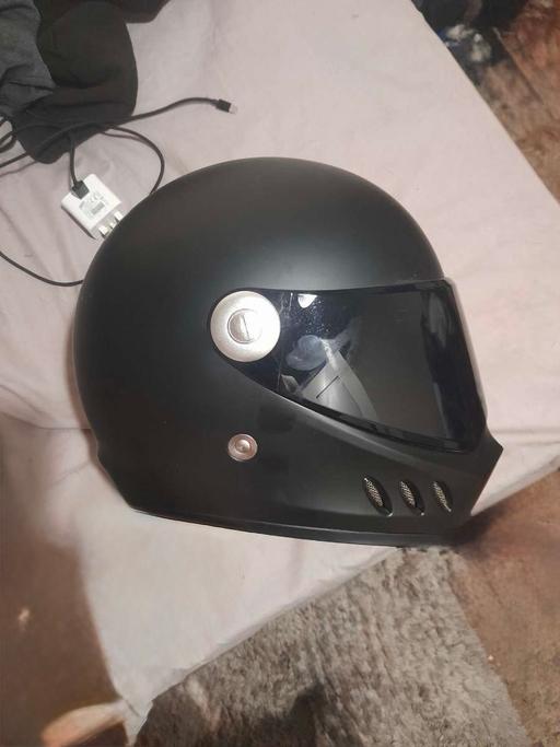 Vehicles Reginald Road Industrial Estate Saint Helens - Photos for Un worn motorbike helmet