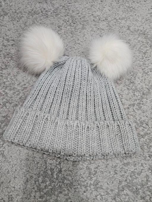 Buy & Sell Weston Point Halton - Photos for Age 6-12 RIVER ISLAND pompom hat