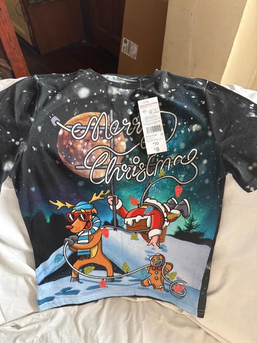 Buy & Sell Bradley Wolverhampton - Photos for Boys BN Christmas T-Shirt Age 13-14