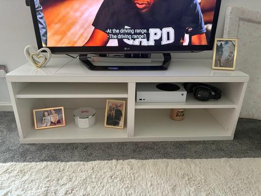 Buy & Sell Ocker Hill Sandwell - Photos for white tv stand