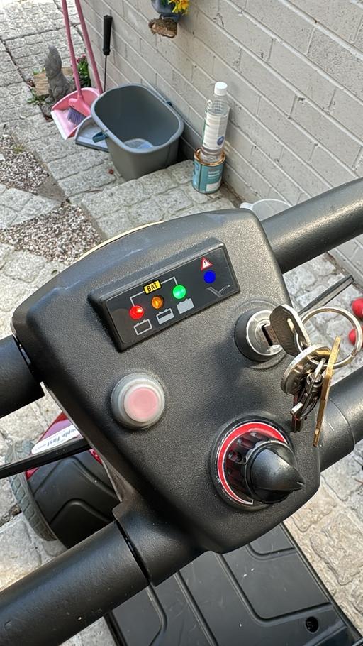 Vehicles Mexborough Doncaster - Photos for Strider ST1 Mobility Scooter