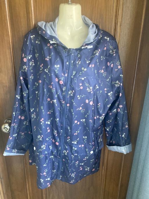 Buy & Sell Willenhall Walsall - Photos for Rain coat, as new