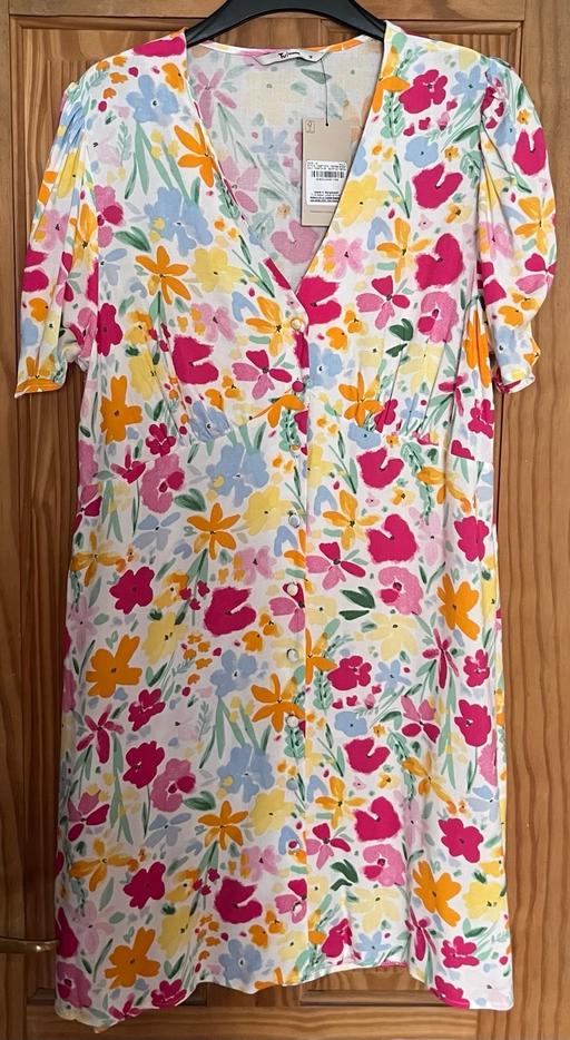 Buy & Sell Pentonville North London - Photos for Ditsy Floral Mini Tea Dress size 16 from TU