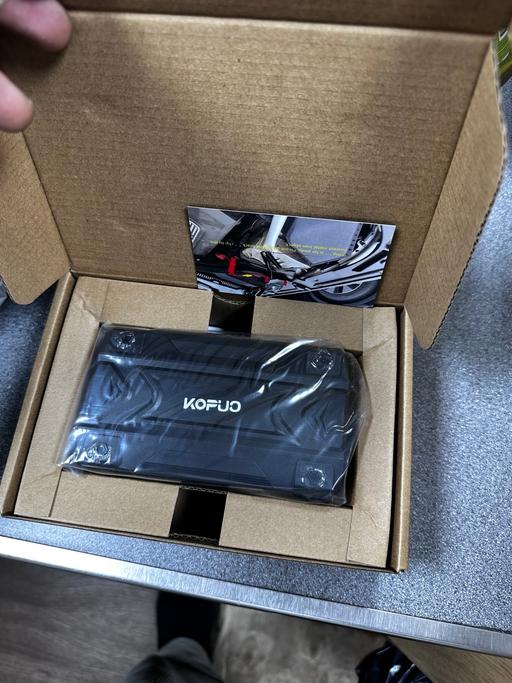 Vehicles Little Venice West London - Photos for Portable car jump starter