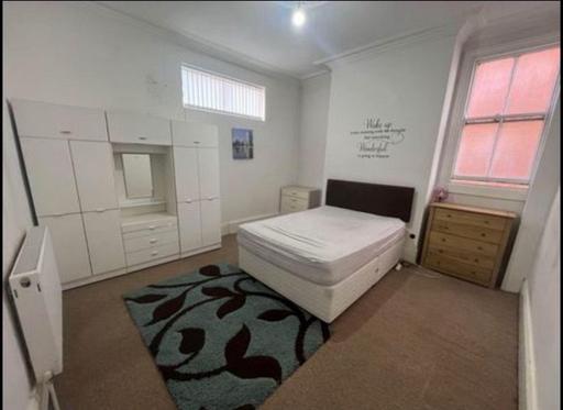 Residential Property Forty Green Buckinghamshire - Photos for Large double room available from August 1st