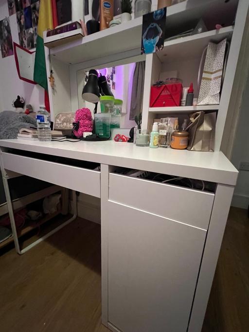 Buy & Sell Upper Edmonton North London - Photos for A desk