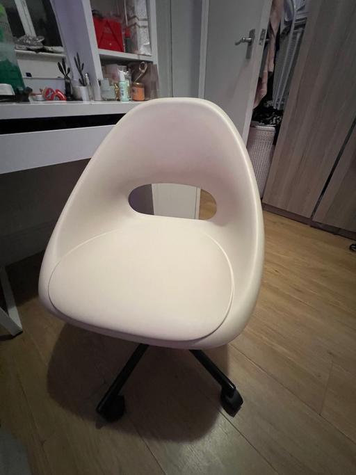Buy & Sell Edmonton North London - Photos for A Swivel chair