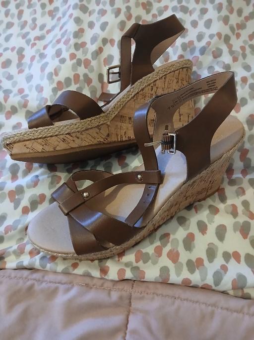 Buy & Sell Syston Charnwood - Photos for ladies tan wedges size 6 (39)