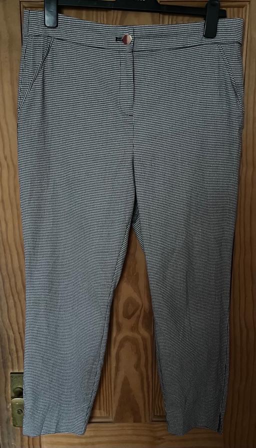 Buy & Sell Clerkenwell Central London - Photos for Papaya Matalan Grey Checked Trousers size 16