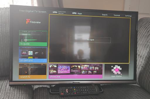 Buy & Sell Wallasey Wirral - Photos for Panasonic smart TV with remote 32inch