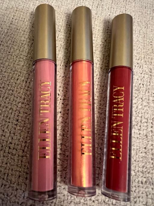 Buy & Sell Easington Lane Sunderland - Photos for 3 Lip Colours ( New )