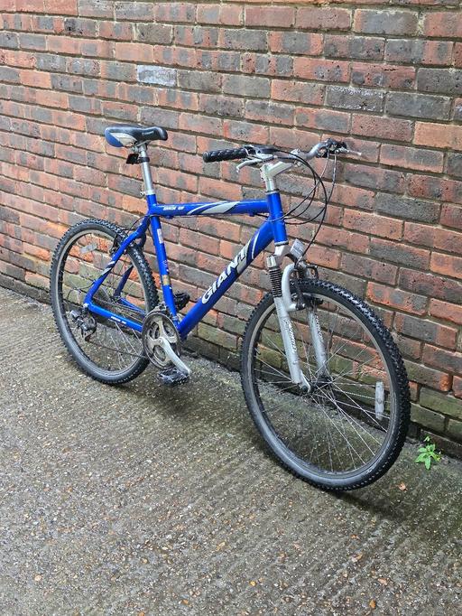 Buy & Sell Dulwich South East London - Photos for Giant Rock SE Blue Mountain Bike (21
