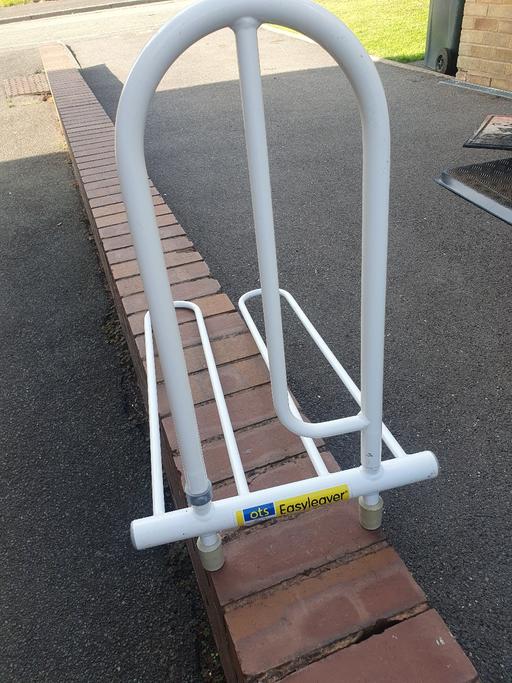 Buy & Sell Pensnett Dudley - Photos for Easyleaver , Bed Grab Rail , Upto to 17 St.