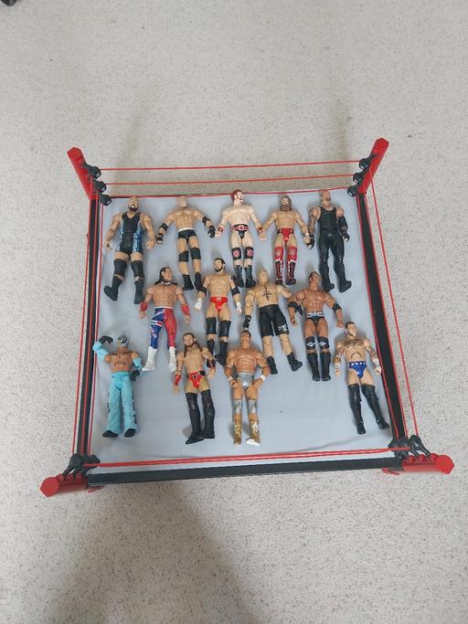 Buy & Sell Flockton Kirklees - Photos for WWE ring + 13 wrestlers