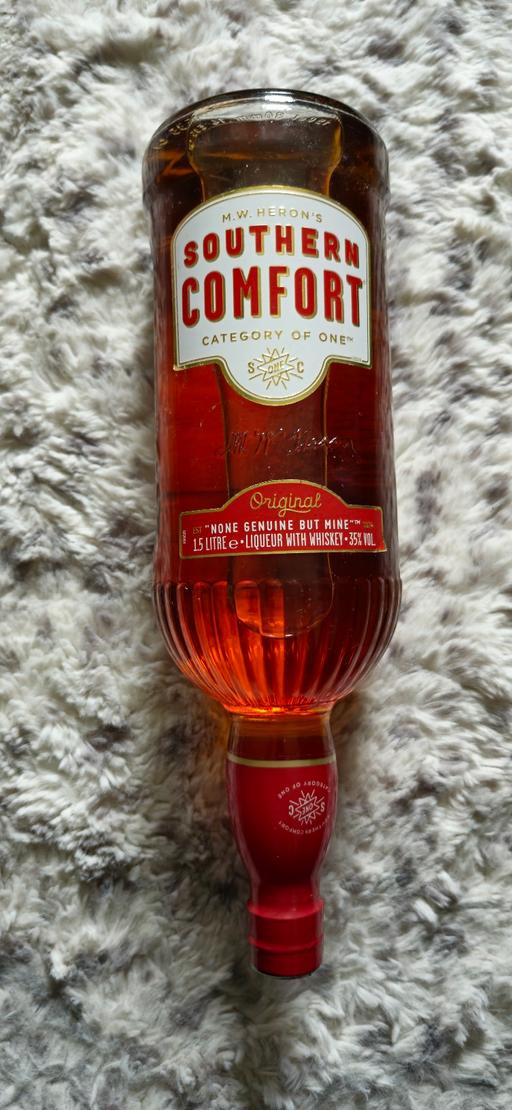 Buy & Sell Neasden North West London - Photos for 1.5l sealed bottle of Southern Comfort