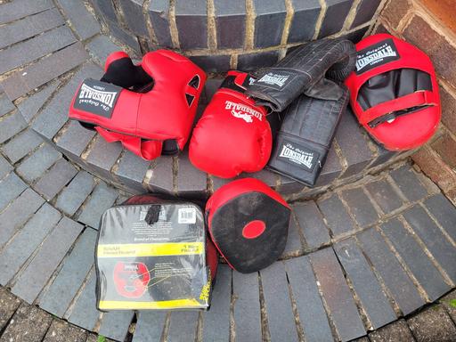 Buy & Sell Oldbury Sandwell - Photos for Boxing headguards, punching mitts & gloves