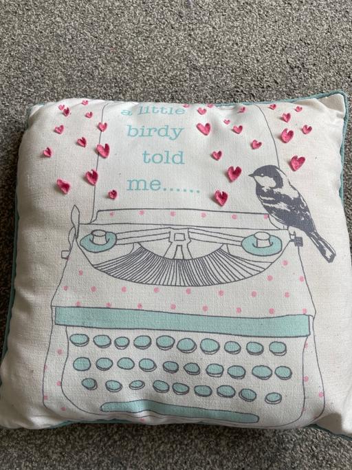Buy & Sell West Bromwich Sandwell - Photos for Cushion
