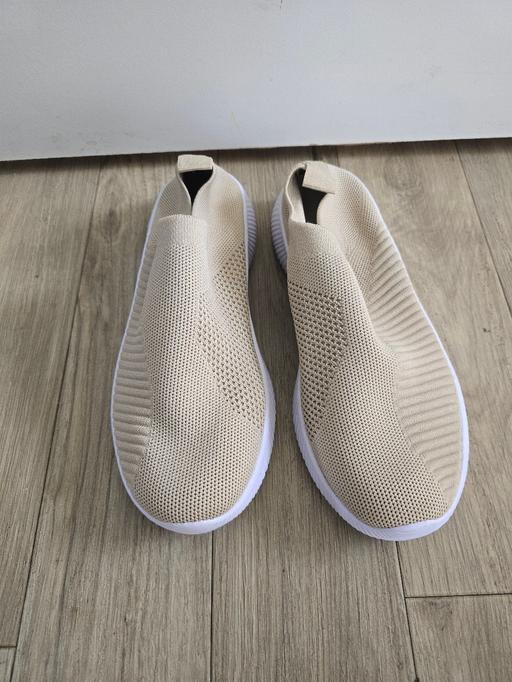 Buy & Sell Oldbury Sandwell - Photos for Beige soft lightweigh flat shoes 37 uk4 - new