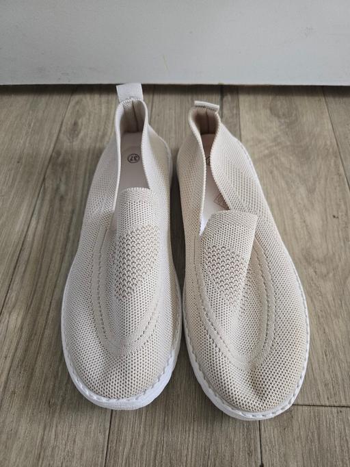 Buy & Sell Rowley Regis Sandwell - Photos for Beige soft lightweigh flat shoes 37 uk4 - new