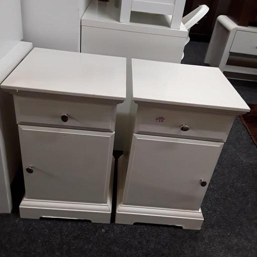 Buy & Sell Saint Pauls Trading Estate Tameside - Photos for 2 White bedside cabinets £23 EACH