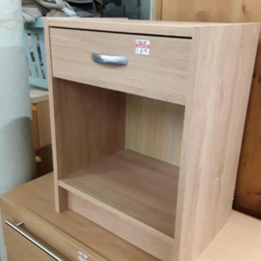 Buy & Sell Saint Pauls Trading Estate Tameside - Photos for Light oak-effect bedside cabinet